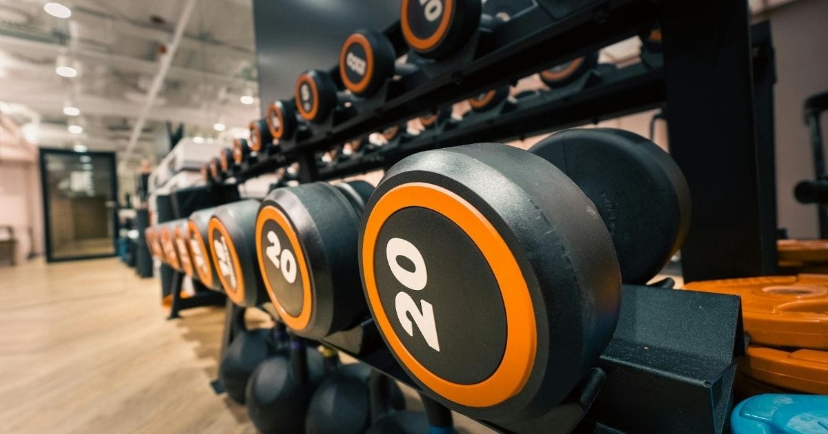 Liikunta-alan trendit 2026 - mitkä teemat ovat nosteessa kuntosaleilla.