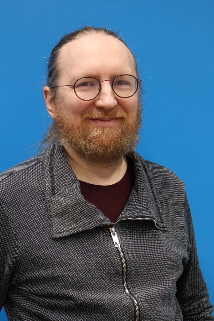 Jussi Hattara on Tehdenin ohjelmistosuunnittelija.